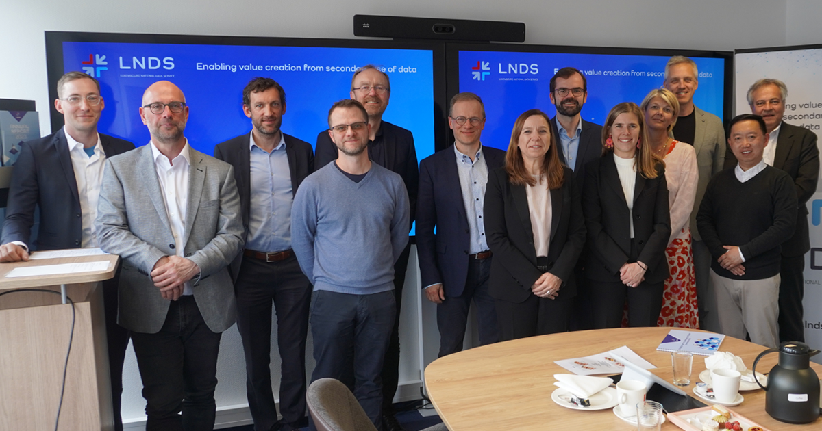 Mrs. Stephanie Obertin, Minister for Digitalisation and Minister for Research and Higher Education, and Mrs. Elisabeth Margue, Minister of Justice and Minister Delegate to the Prime Minister for Media and Connectivity, and the teams visit the LNDS offices in Belval